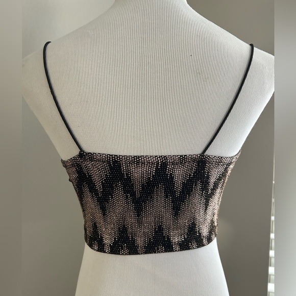 Crop sequence glitter tank top - Picture 2 of 3